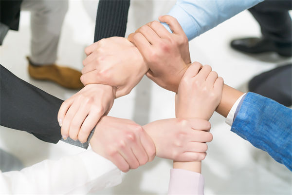 高效團(tuán)隊(duì)打造秘訣：企業(yè)管理中的領(lǐng)導(dǎo)力藝術(shù)何在？
