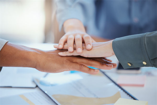 跨文化管理對企業(yè)全球化戰(zhàn)略實施的影響及應對策略？