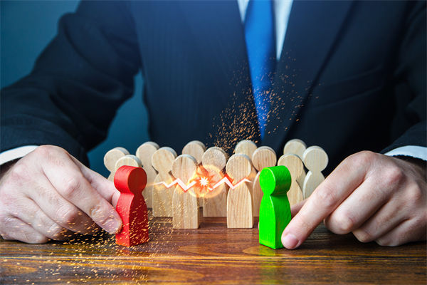 新老業(yè)務沖突不斷，企業(yè)戰(zhàn)略管理如何平衡布局？