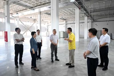 沈曉明調研裝配式建筑與工程機械產業，強調輕質建筑材料制造的創新引領作用